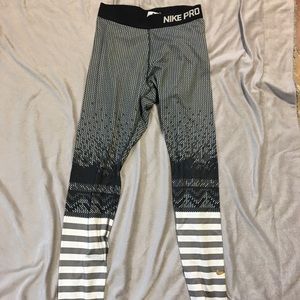 COPY - Nike Pro Leggings